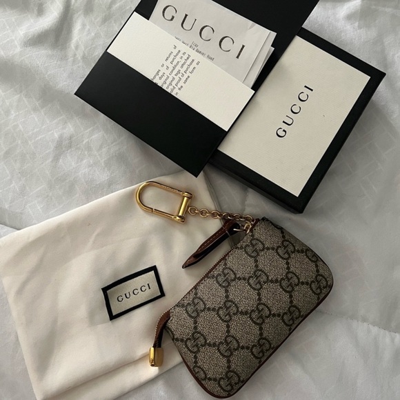Gucci Accessories - Gucci GG Supreme Key Pouch